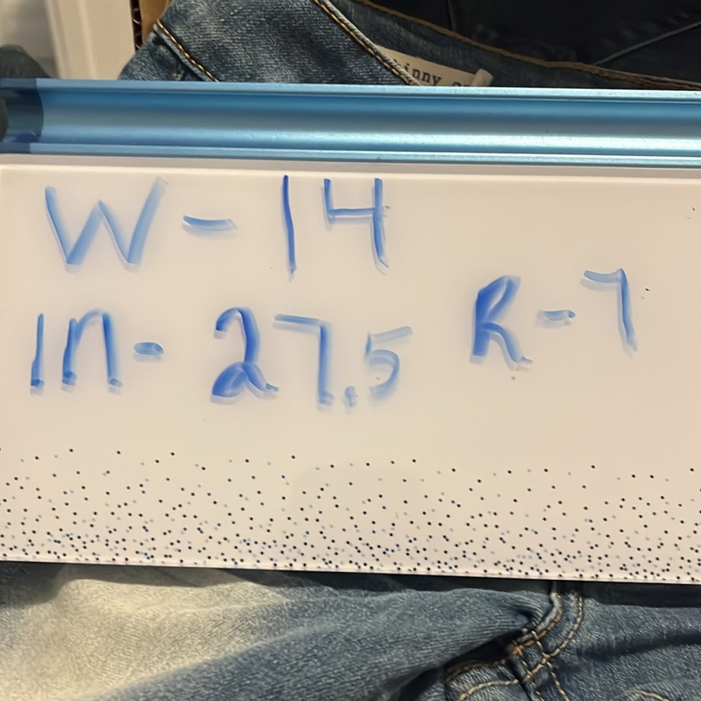 𝓓𝓸𝓛𝓛𝓱𝓸𝓾𝓢𝓮 𝓭𝓲𝓢𝓽𝓻𝓮𝓢𝓢𝓮𝓭 𝓢𝓴𝓲𝓷𝓷𝔂 𝓳𝓮𝓪𝓷𝓢 𝓢𝓲𝔃𝓮 3 - Picture 7 of 7